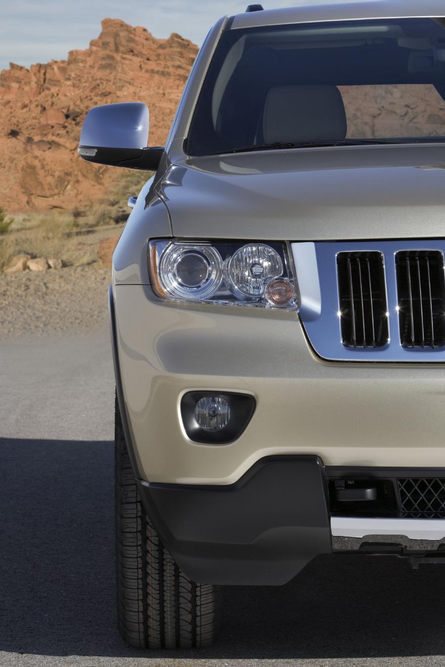  Jeep Grand Cherokee 2011 года  (фото 17 из 91)